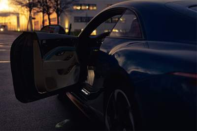 Bentley Mulliner now offers bespoke animated welcome lamps