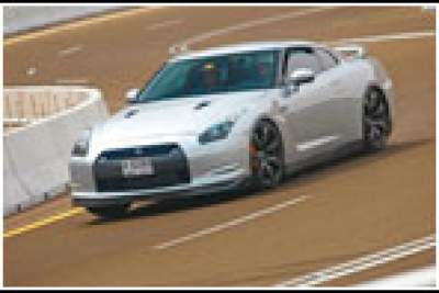 GT-R sets hill climb record