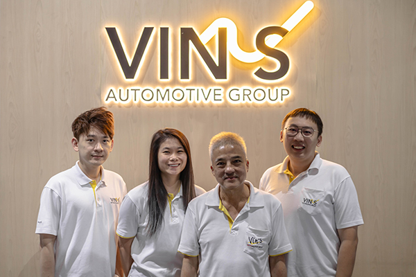 explore new car guides image