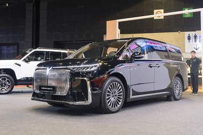 Dongfeng showcases the MHERO II and VOYAH Dream