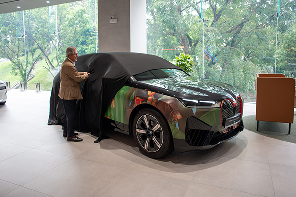BMW Eurokars Auto joins Botero universe with art car trio