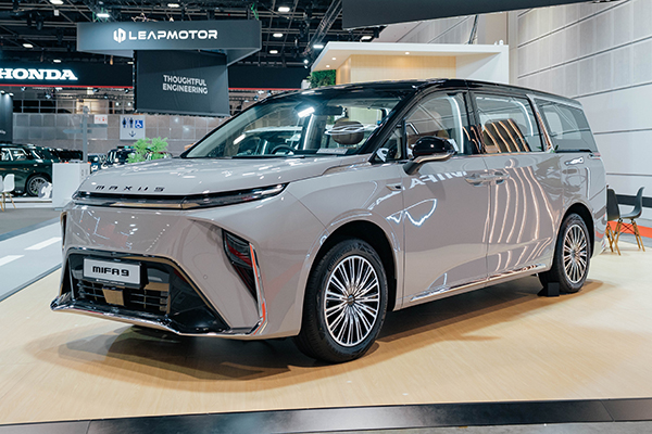 Facelifted Maxus MIFA 9 previewed in Singapore