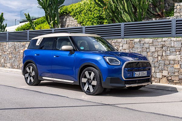 Updated MINI Countryman E now delivers range of over 500km