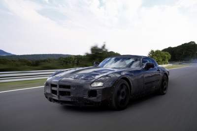 New Mercedes-Benz SLS supercar unveiled
