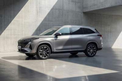 MG unveils its first seven-seat SUV: The MGS9 PHEV