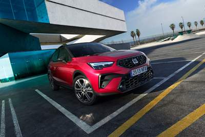 Seat refreshes two new models with new vibrant colours