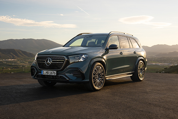 Mercedes-Benz unveils the new GLS