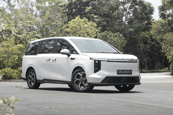 explore new car guides image