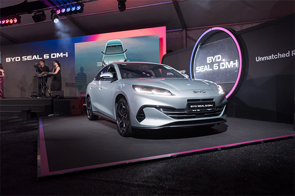 explore new car guides image