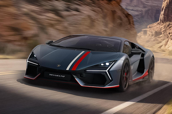 Lamborghini reveals special edition Revuelto