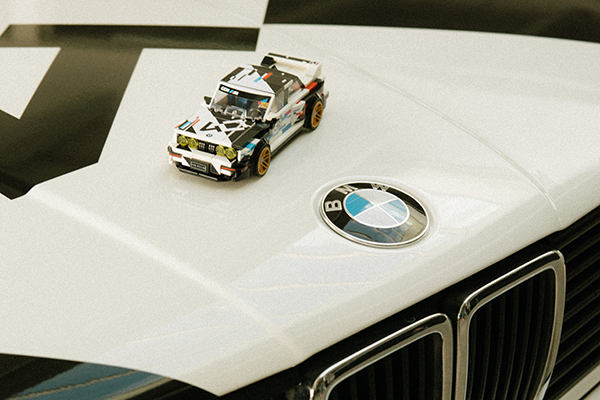 BMW and LEGO mark the anniversary of the BMW M3 E30