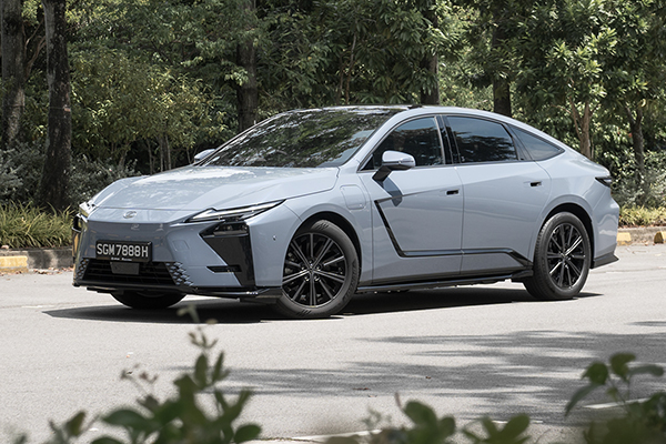 explore new car guides image