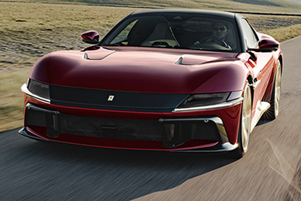 Ferrari unveils the 12Cilindri Manuale