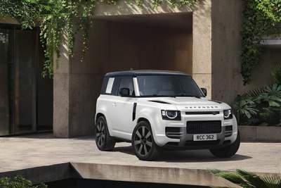 New Defender Vertex leads styling-focused updates
