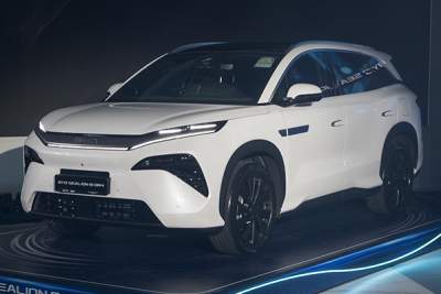 explore new car guides image