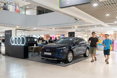 Audi Singapore visits Parkway Parade!