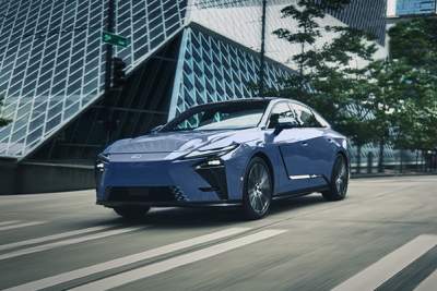 The 2027 Lexus ES keeps calm and electrifies on