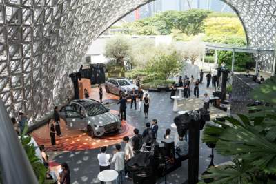 Mercedes-Benz GLC debuts alongside Studio opening