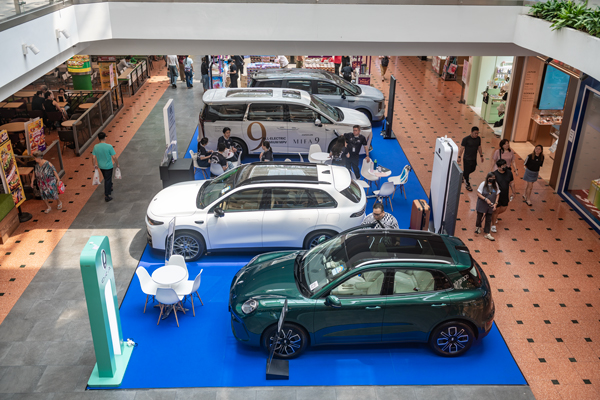 Cycle & Carriage electrifies at Jurong Point roadshow