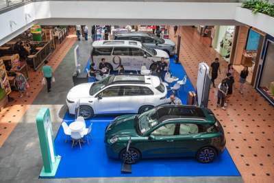 Cycle & Carriage electrifies at Jurong Point roadshow