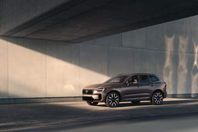 The Volvo XC60 and XC90 gain long-range hybrid power