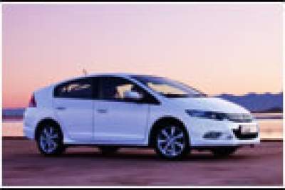 Honda Insight tops Japanese sales charts
