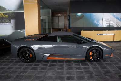 Lamborghini LP 650-4 roadster touches down in Singapore!
