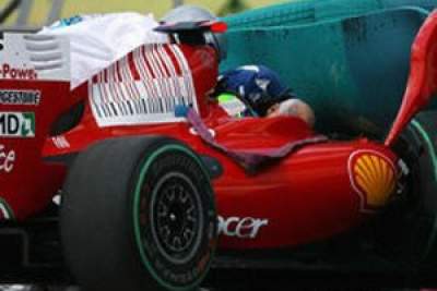Massa's condition improving after crash