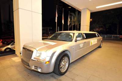Singha Beer transports you and your friends in a swanky limousine