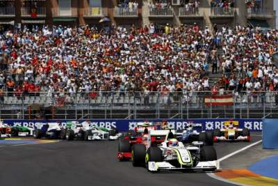 Barrichello scores first win of the season in Valencia