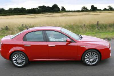 Alfa 159 gets new engines