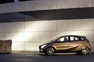 Mercedes-Benz previews BlueZero E-Cell Plus electric car concept