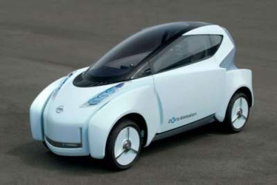 Nissan introduces the Land Glider concept