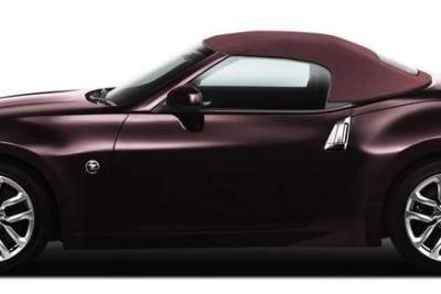 Nissan reveals the new 370Z Roadster