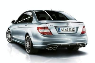 Mercedes-Benz releases new performance package kit for the C63 AMG