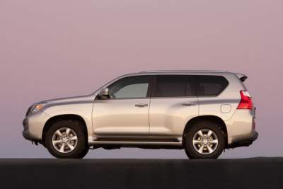 Lexus GX460 pictures leaked