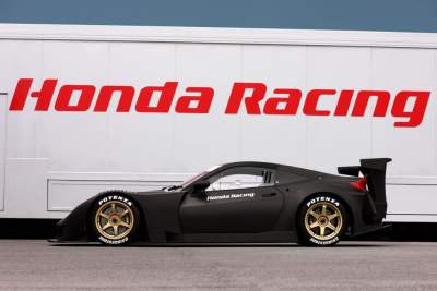 Honda introduces the HSV-10 GT racer