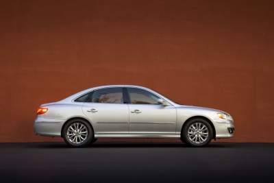 Hyundai gives the Azera a facelift