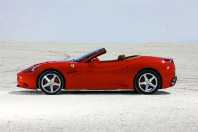 Ferrari to offer manual transmission for the California