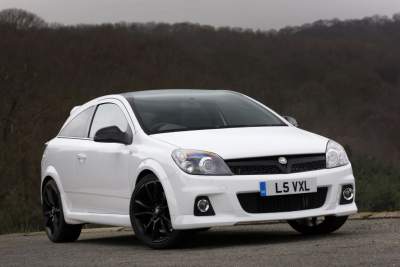 Vauxhall releases the Astra VXR Arctic Edition