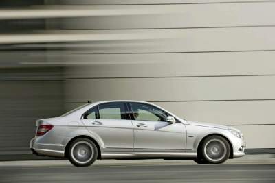 Mercedes-Benz C-Class gets new CGI BlueEfficiency engines
