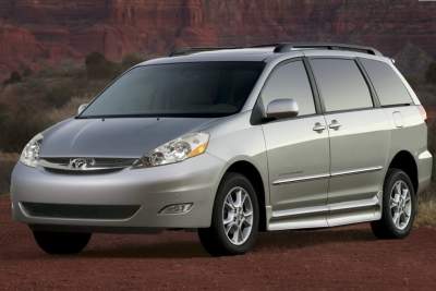 Toyota recalls 600,000 Sienna MPVs in the US