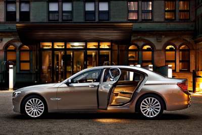 Choice rides in BMWs for VIP guests of Marina Bay Sands
