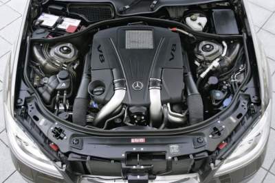 Mercedes-Benz developing two new engines