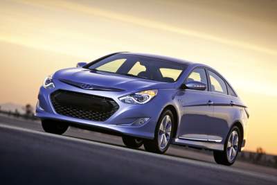 Hyundai launches 2011 version of Avante Hybrid in South Korea