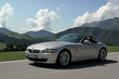 US auto safety regulators investigate BMW & Mazda for steering failures