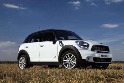 New MINI Countryman makes its UK debut
