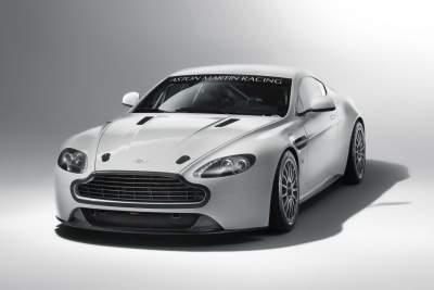 Aston Martin unveils the Vantage GT4 racer