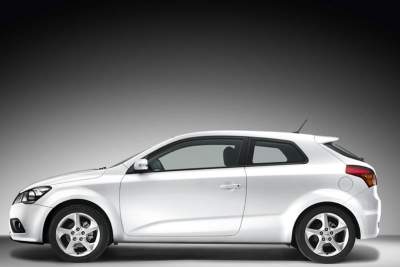 Kia Pro_cee'd facelift pictures revealed