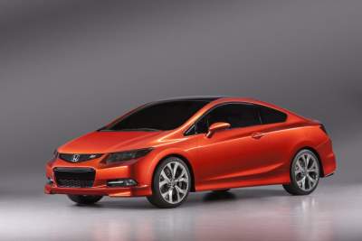 Honda presents the Civic Si Coupe and Sedan concepts at Detroit